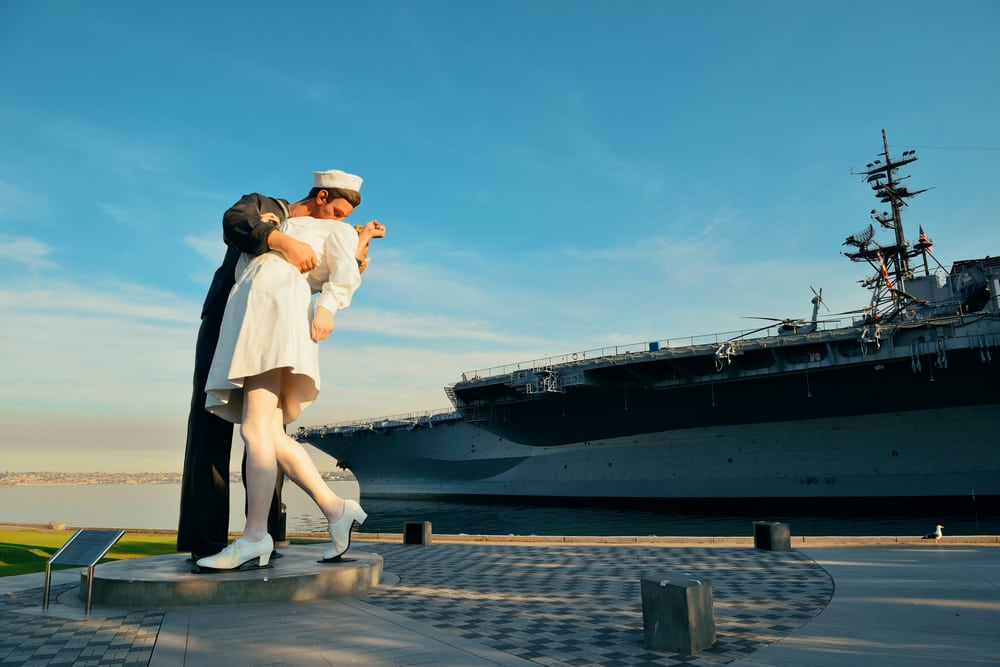Unconditional Surrender Sculpture at seaport in San Diego